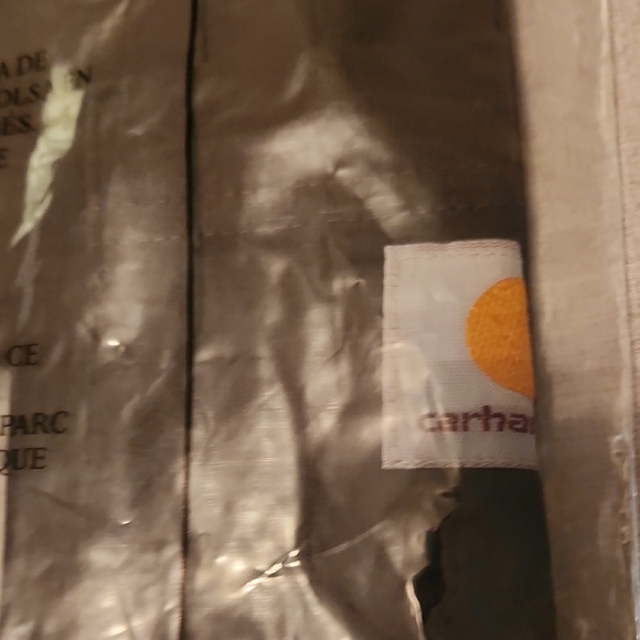 Carhartt Dark Brown T-Shirt with Logo - Picture 7 of 8